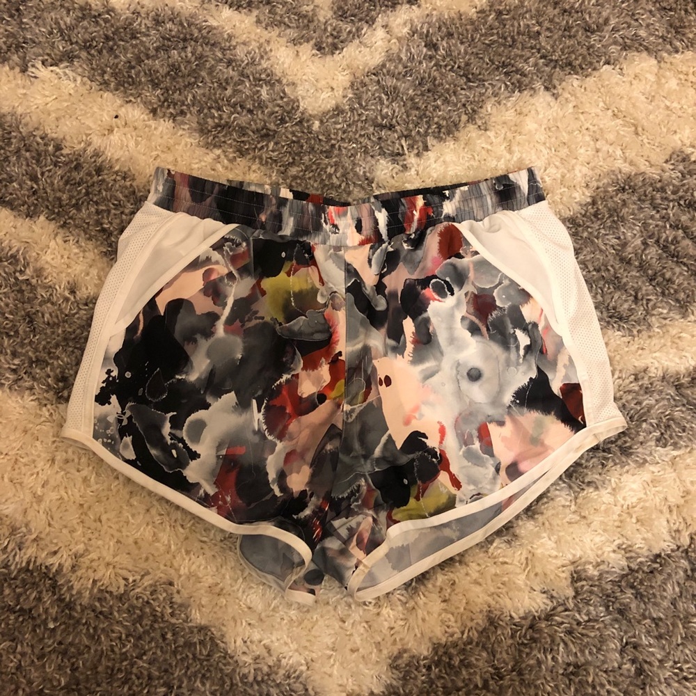 UNDER ARMOUR SHORTS